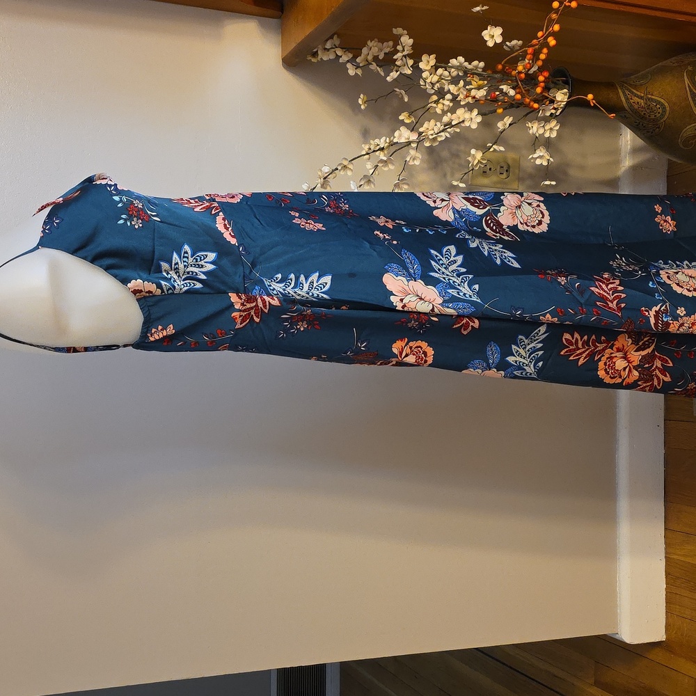 Petal & Pup Alejandro Cowl Neck Mididress - Picture 10 of 15